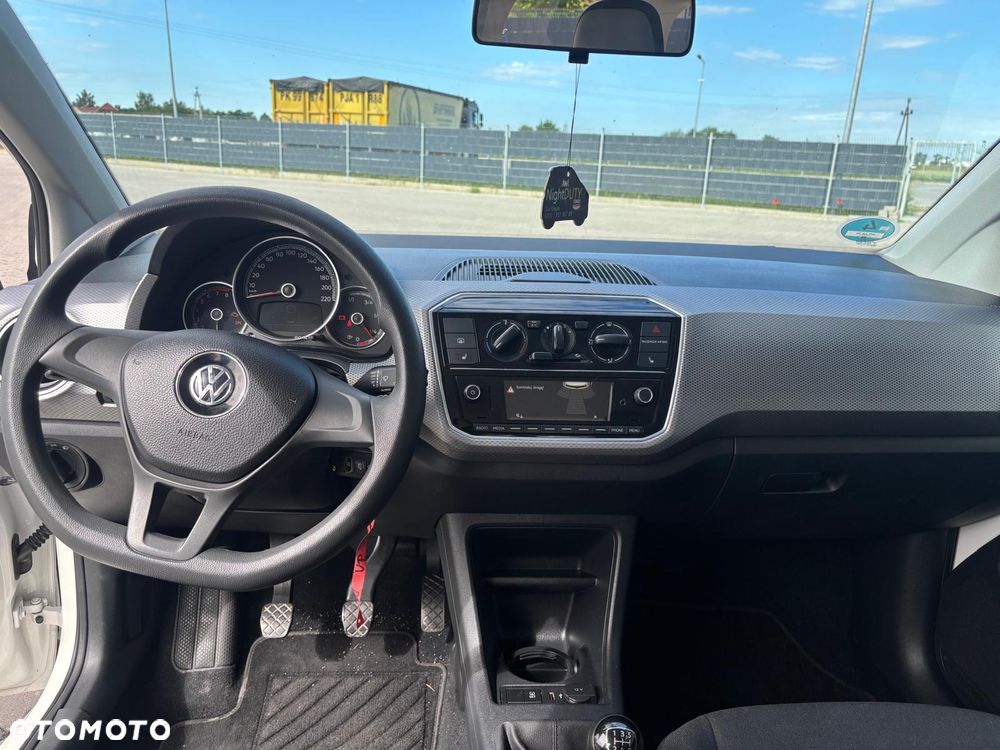 Volkswagen up! - 17