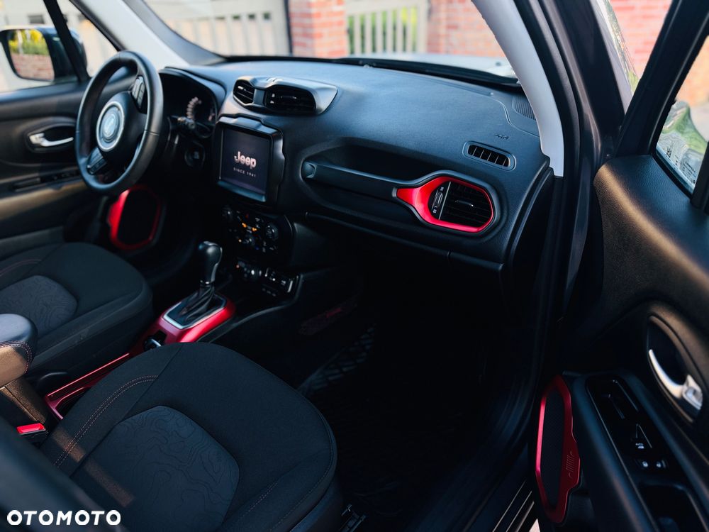 Jeep Renegade 1.3 T-GDI 4xe PLUG-IN Hybrid Automatik Trailhawk - 22