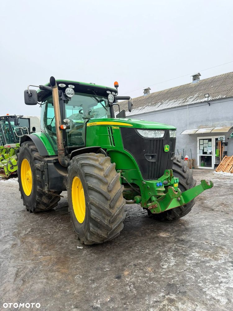 John Deere 7260R - 13