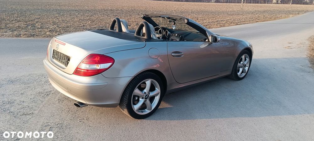 Mercedes-Benz SLK 350 7G-TRONIC - 2