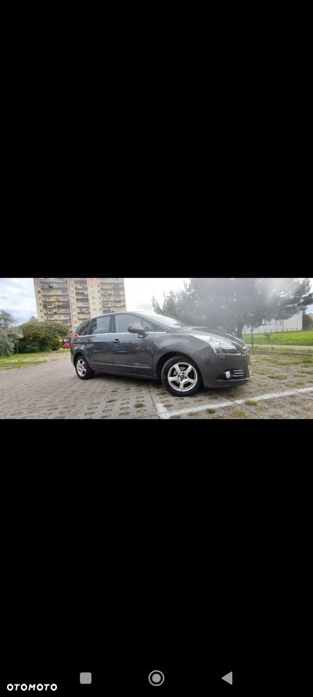 Peugeot 5008 - 13