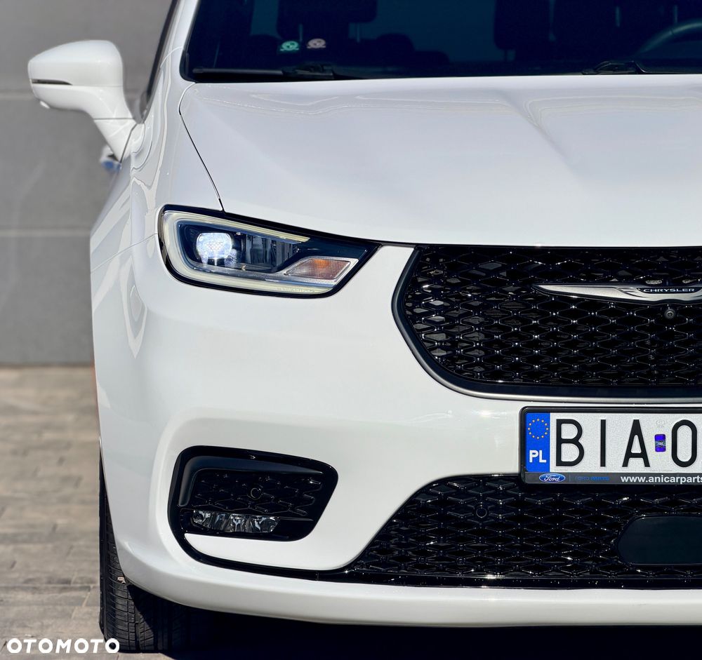 Chrysler Pacifica - 19