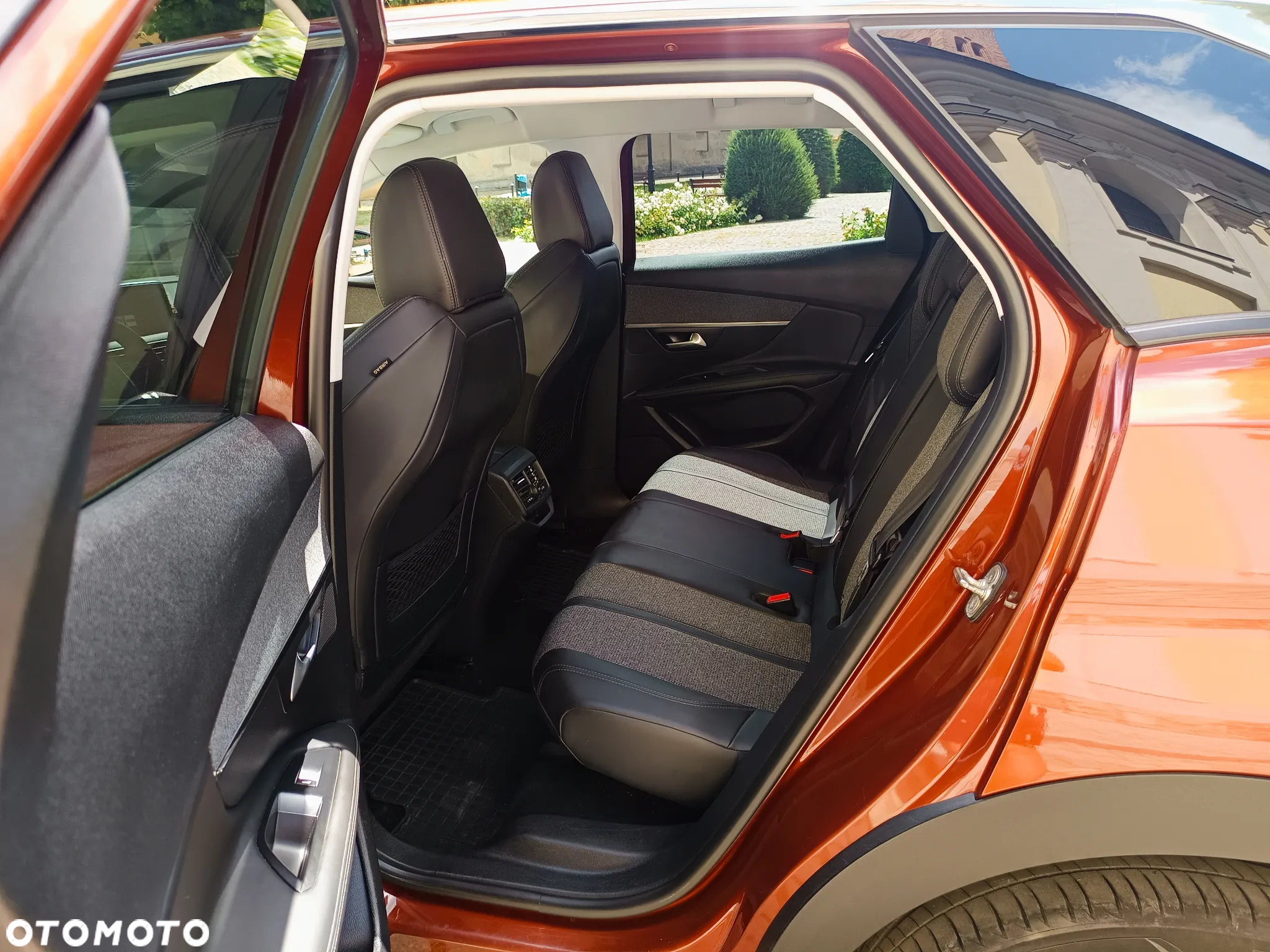 Peugeot 3008 1.2 PureTech Allure S&S - 13