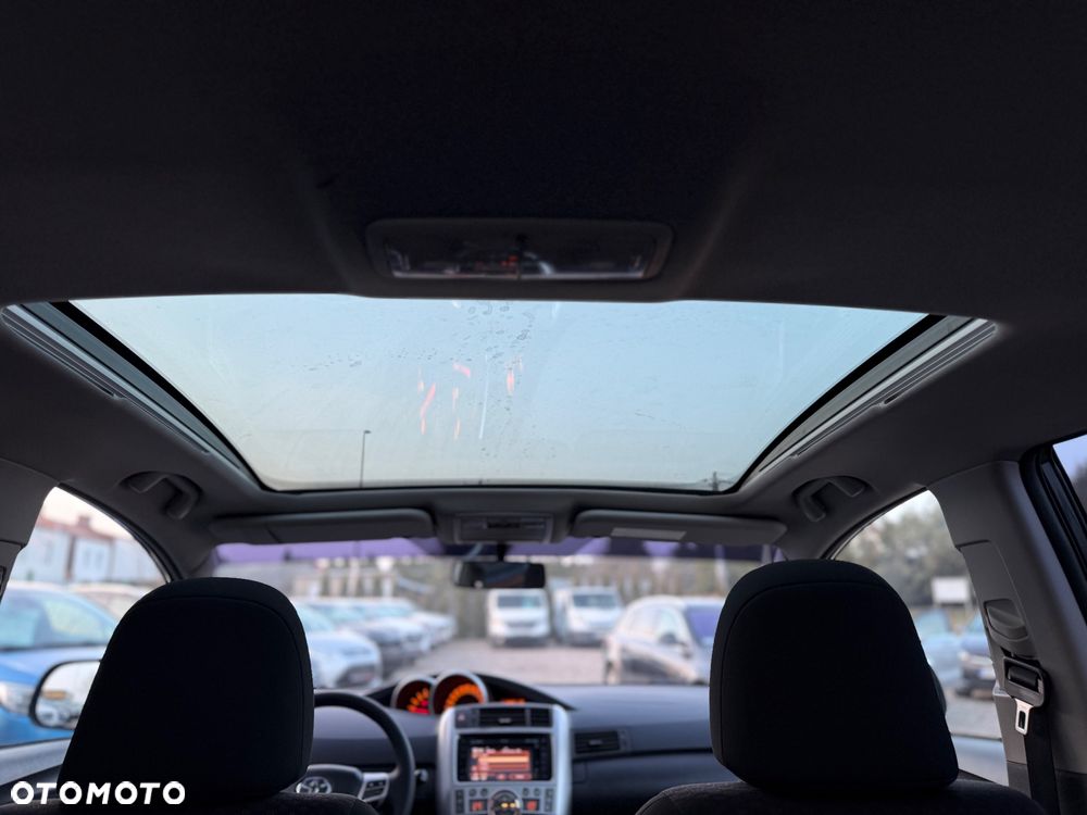 Toyota Verso 2.0 D-4D Premium - 25