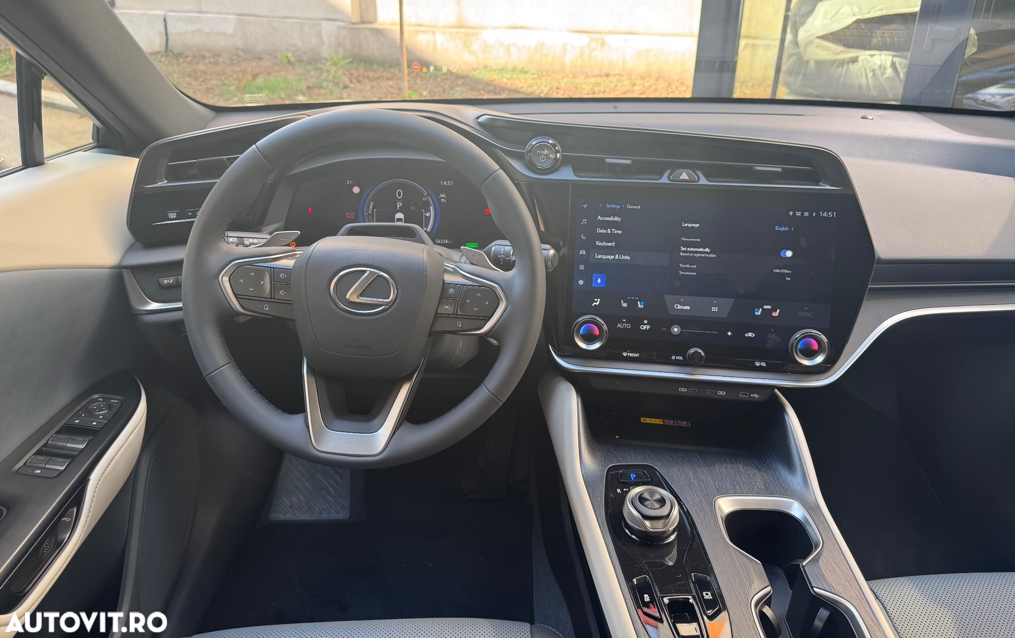 Lexus RZ 450e AWD Executive - 8