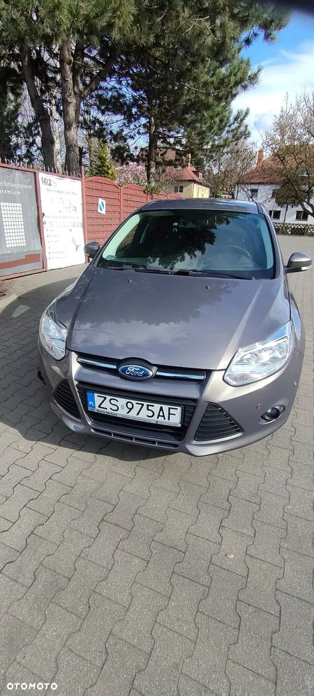 Ford Focus 1.6 Ambiente - 1