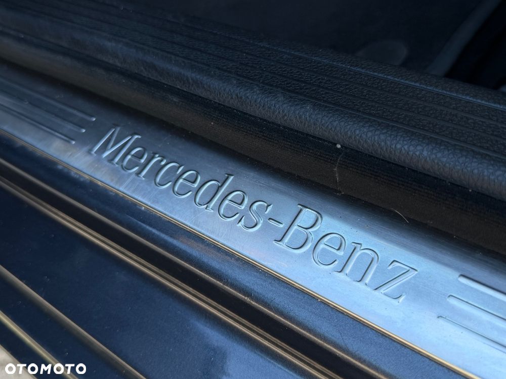 Mercedes-Benz Klasa C 200 (BlueEFFICIENCY) Elegance - 38