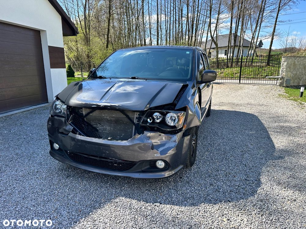 Dodge Grand Caravan 3.6 R/T - 4