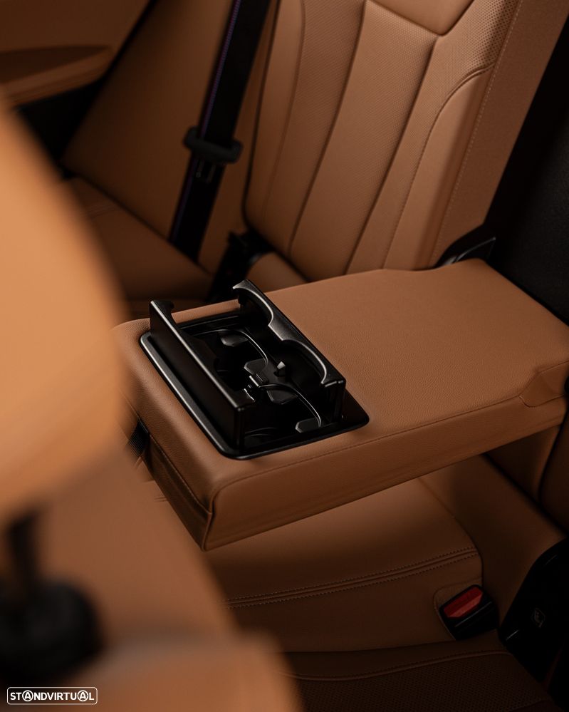 BMW i4 eDrive40 Pack Desportivo M Pro - 32