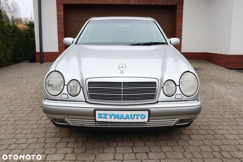 Mercedes-Benz Klasa E 320 Elegance - 8