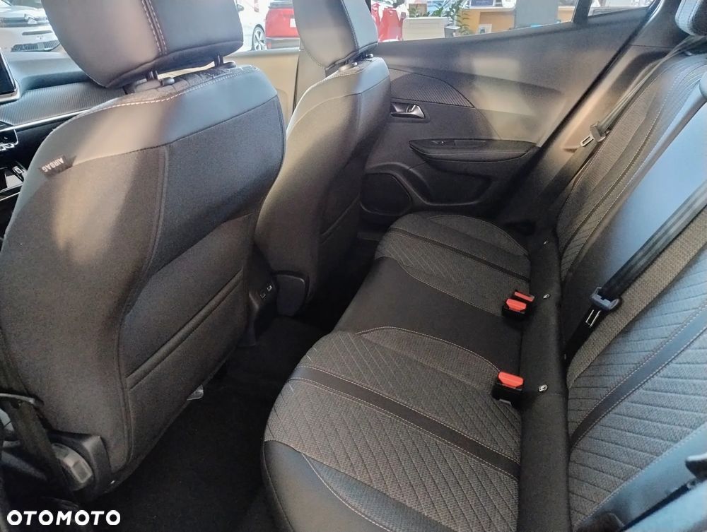 Peugeot 2008 PureTech 100 Allure S&S BVM6 - 20