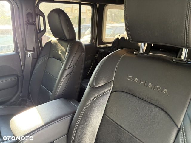 Jeep Wrangler Unlimited GME 2.0 Turbo Sahara - 12