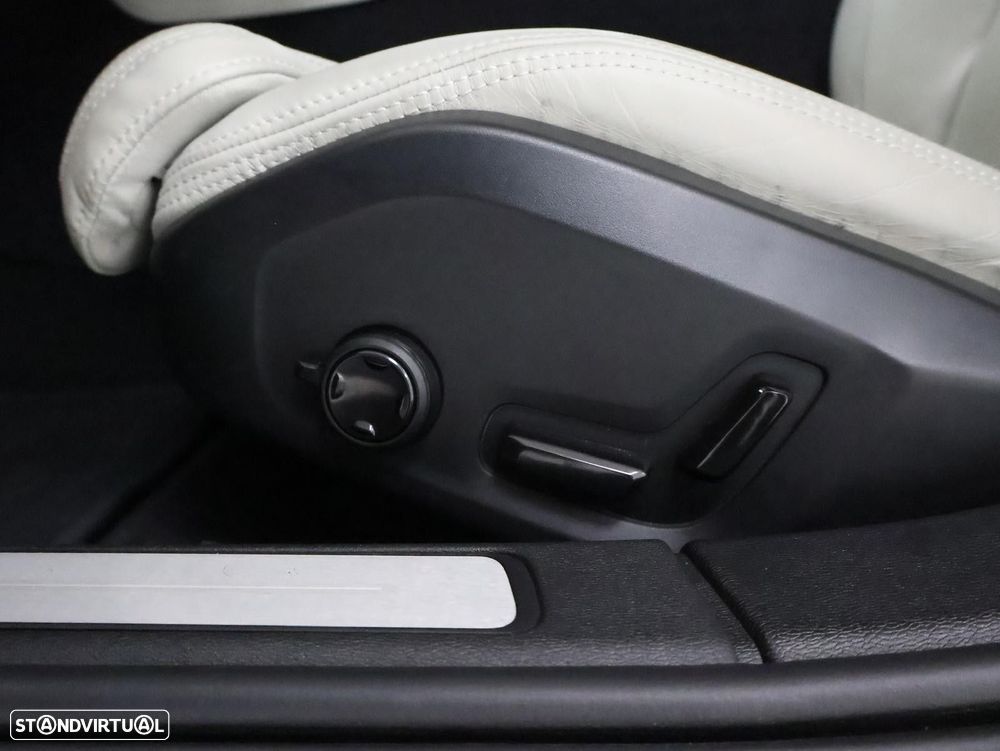 Volvo S60 2.0 T8 PHEV Inscription AWD - 13