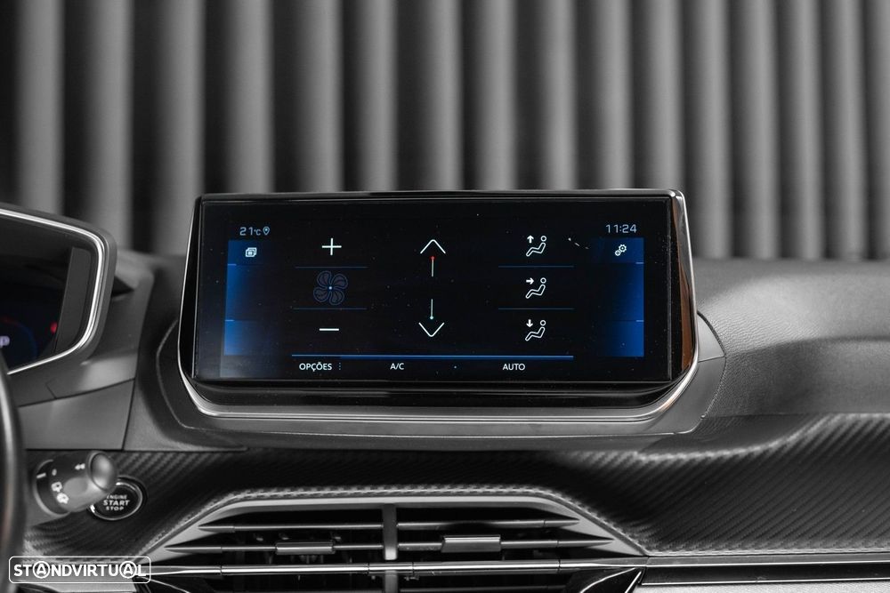 Peugeot 2008 1.5 BlueHDi Allure EAT8 - 19