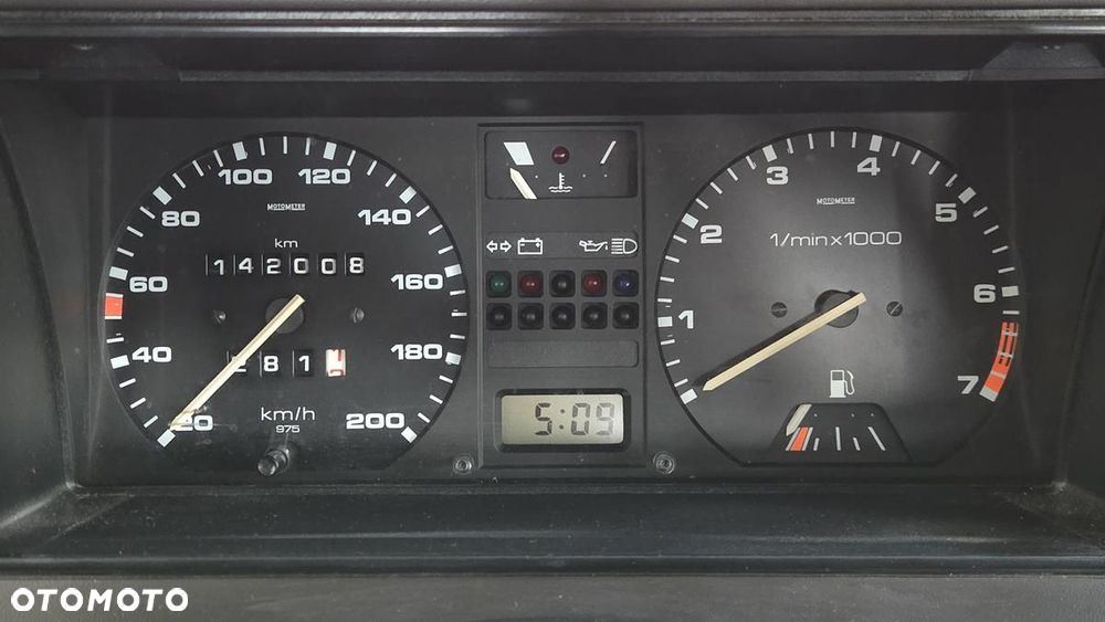 Volkswagen Passat - 19