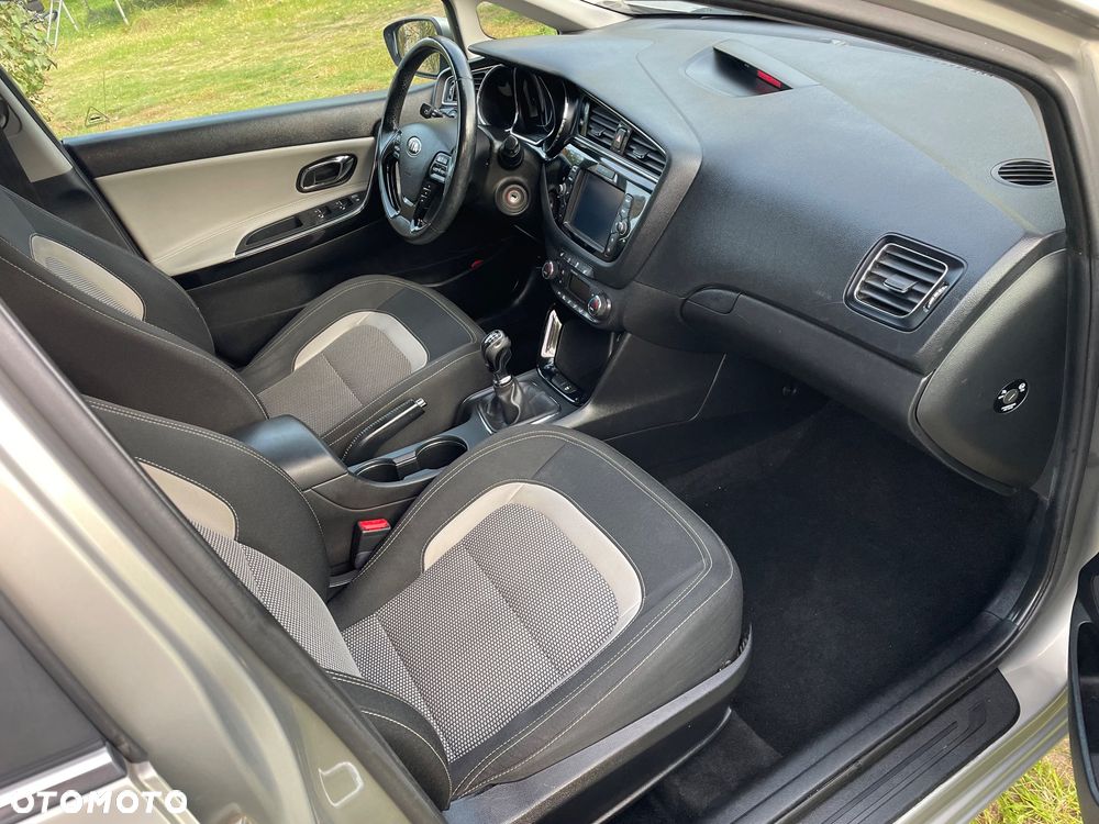 Kia Ceed - 21