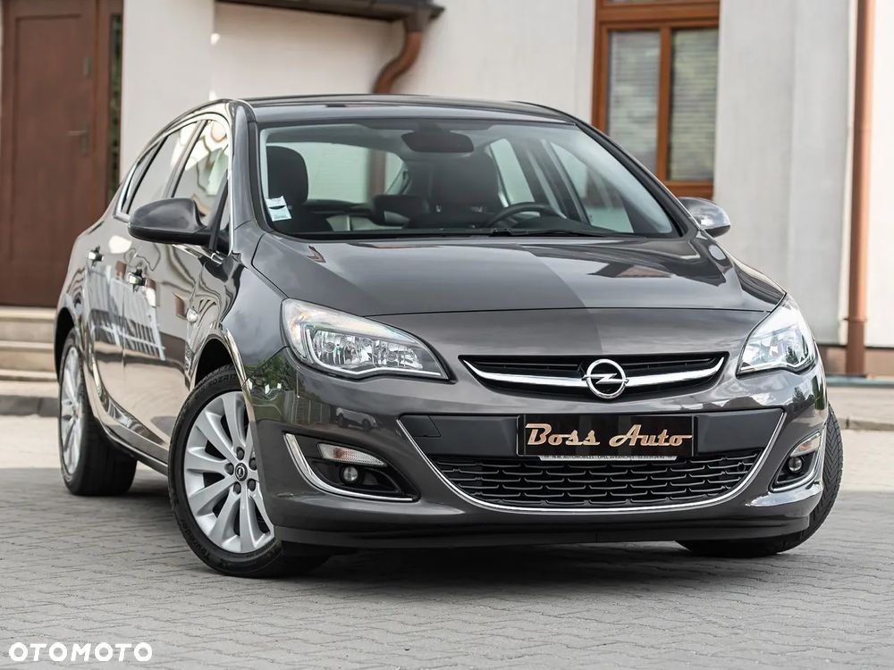 Opel Astra 1.4 Turbo Cosmo - 4