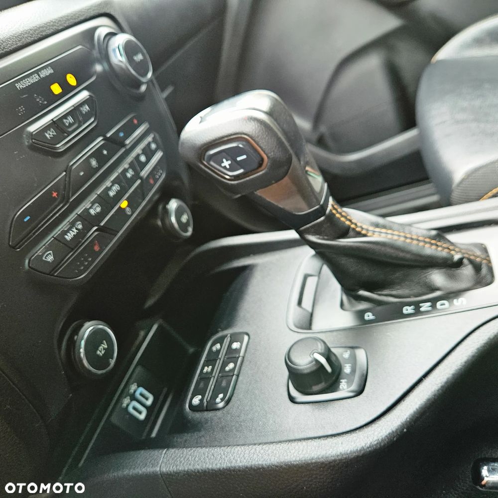Ford Ranger 2.0 EcoBlue 4x4 DC Wildtrak - 28