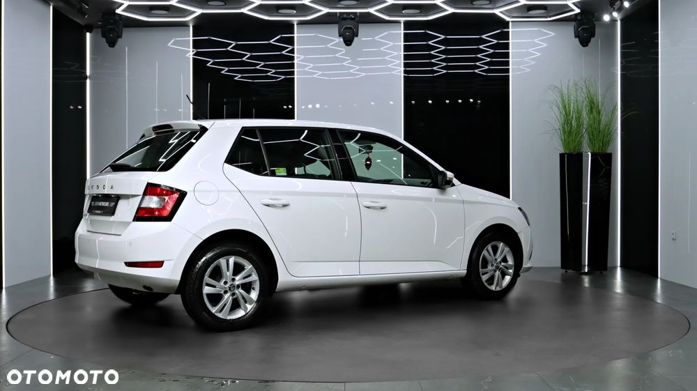 Skoda Fabia 1.0 Ambition - 11