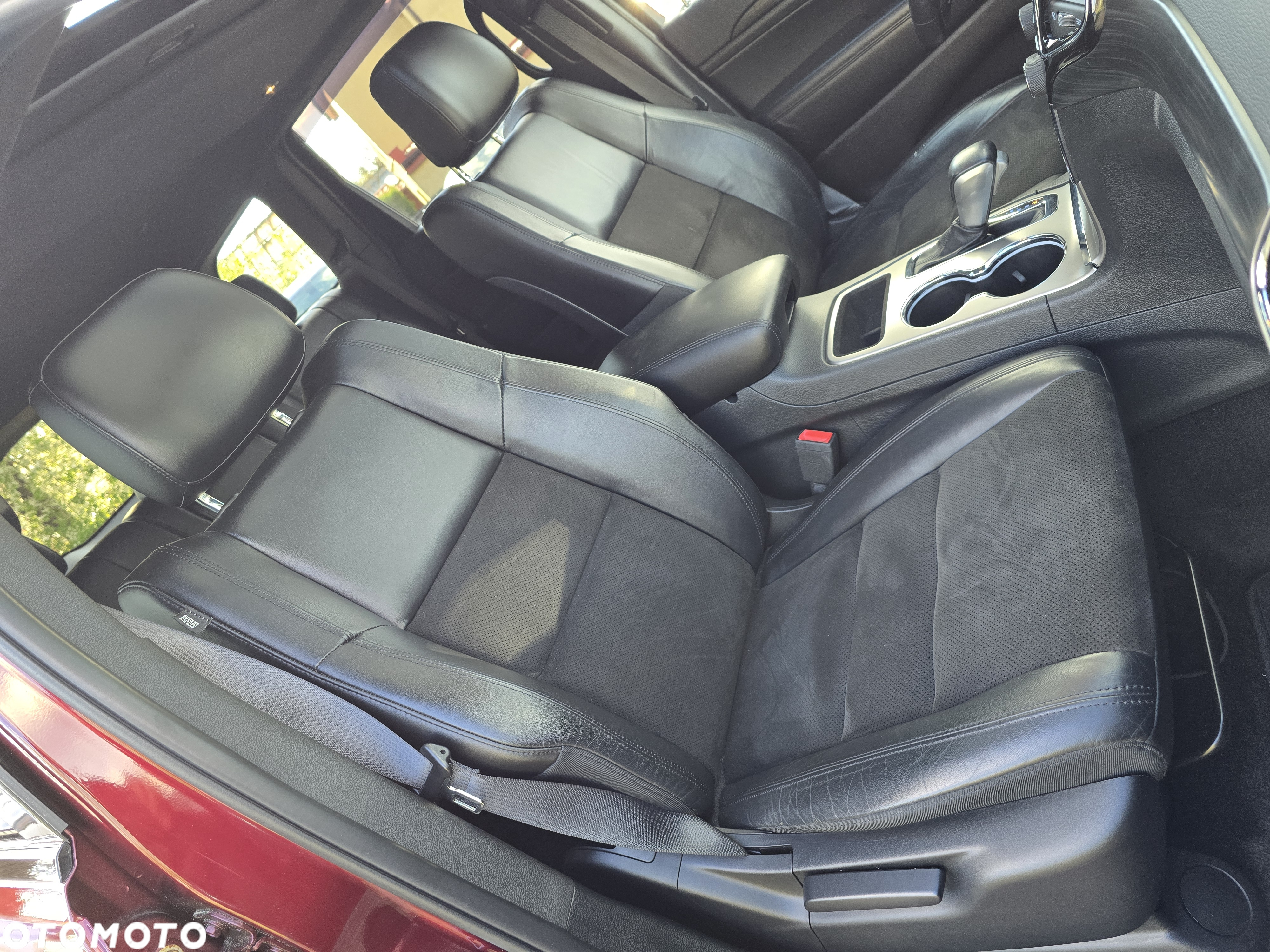Jeep Grand Cherokee - 36