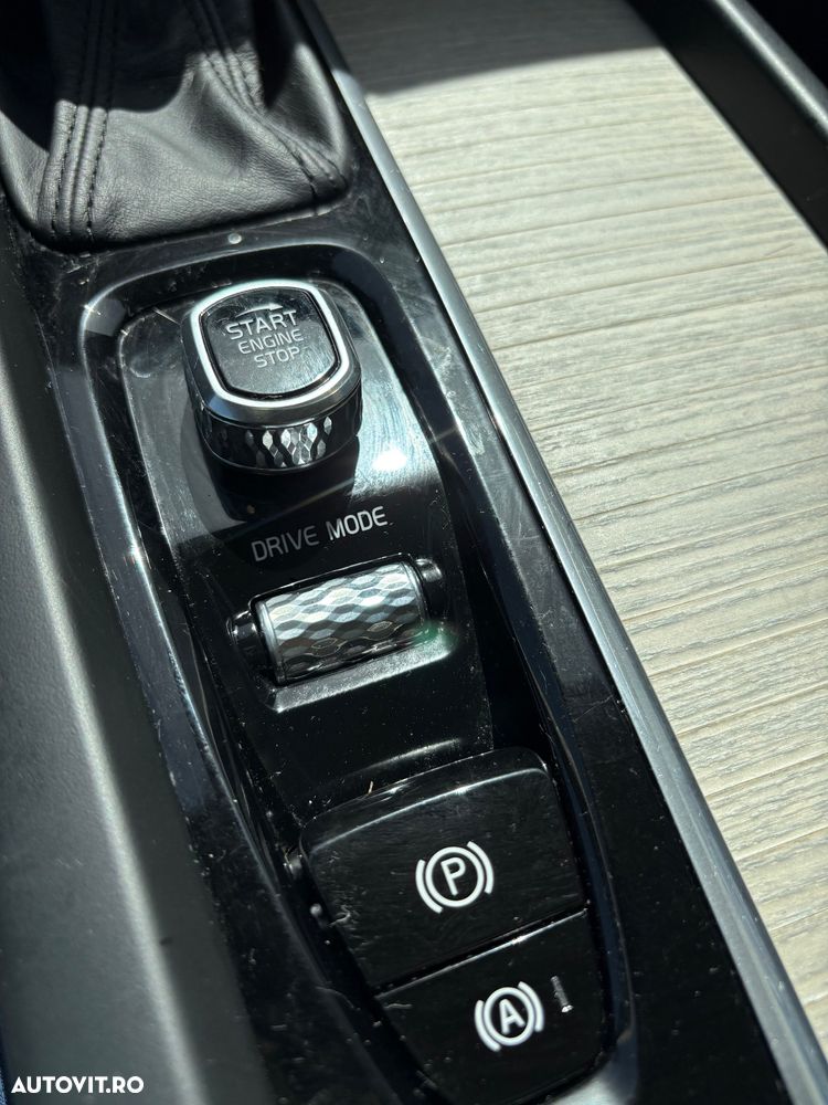 Volvo XC 60 D4 AWD Inscription - 33