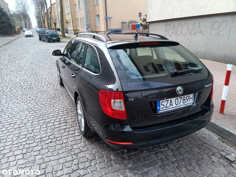 Skoda Superb 2.0 TDI 4x4 Comfort DSG - 24