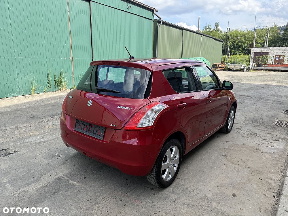 Suzuki Swift - 3