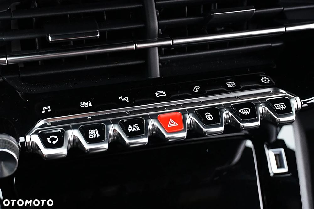 Peugeot 208 PureTech 100 EAT8 GT Pack - 32