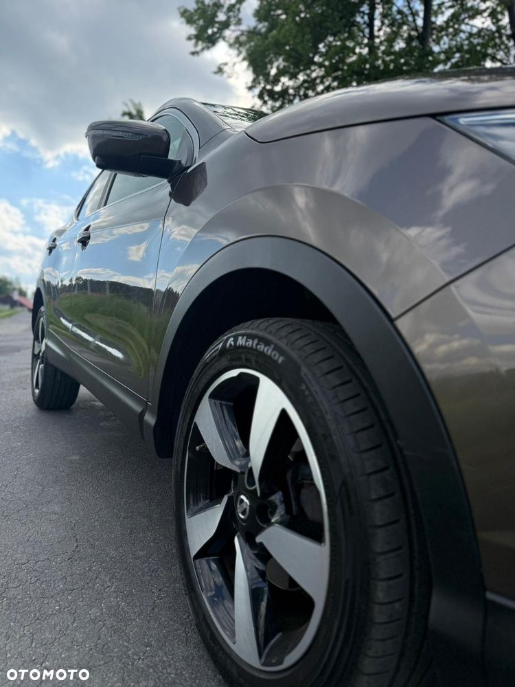 Nissan Qashqai 1.6 dCi Xtronic TEKNA+ - 8