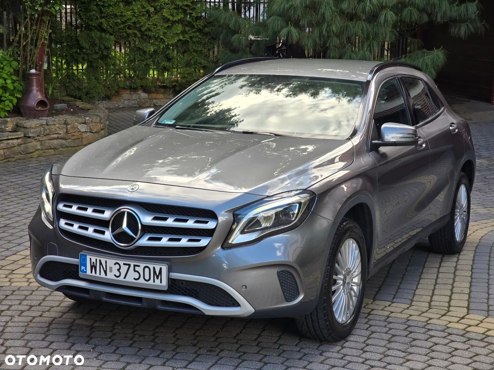 Mercedes-Benz GLA 200 7G-DCT Style - 4