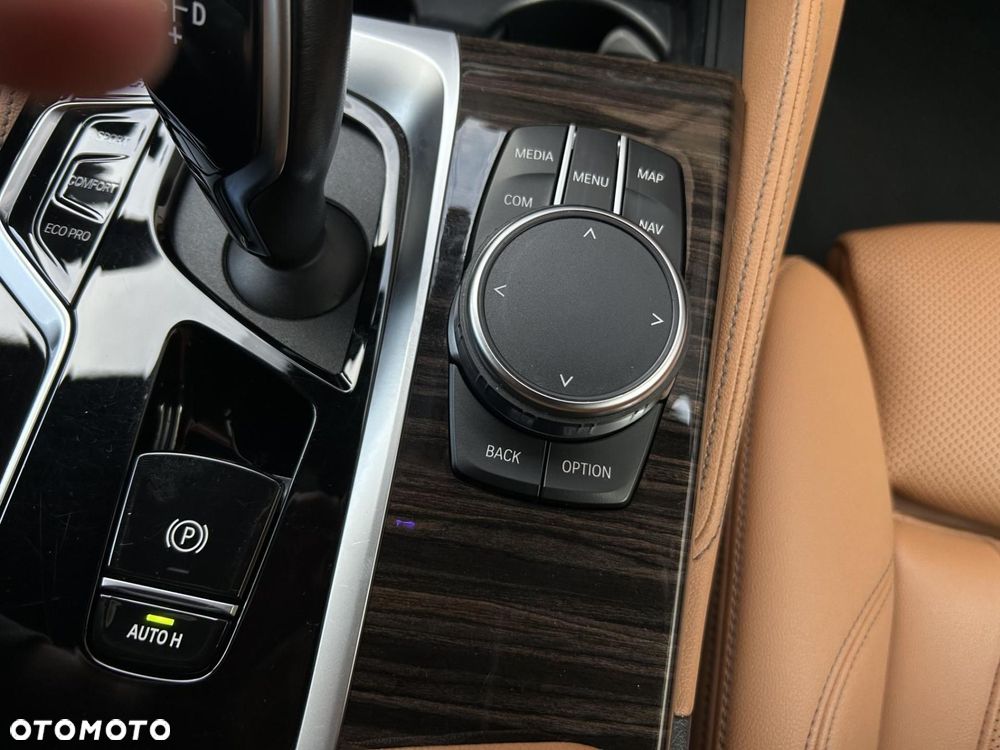 BMW Seria 5 - 35
