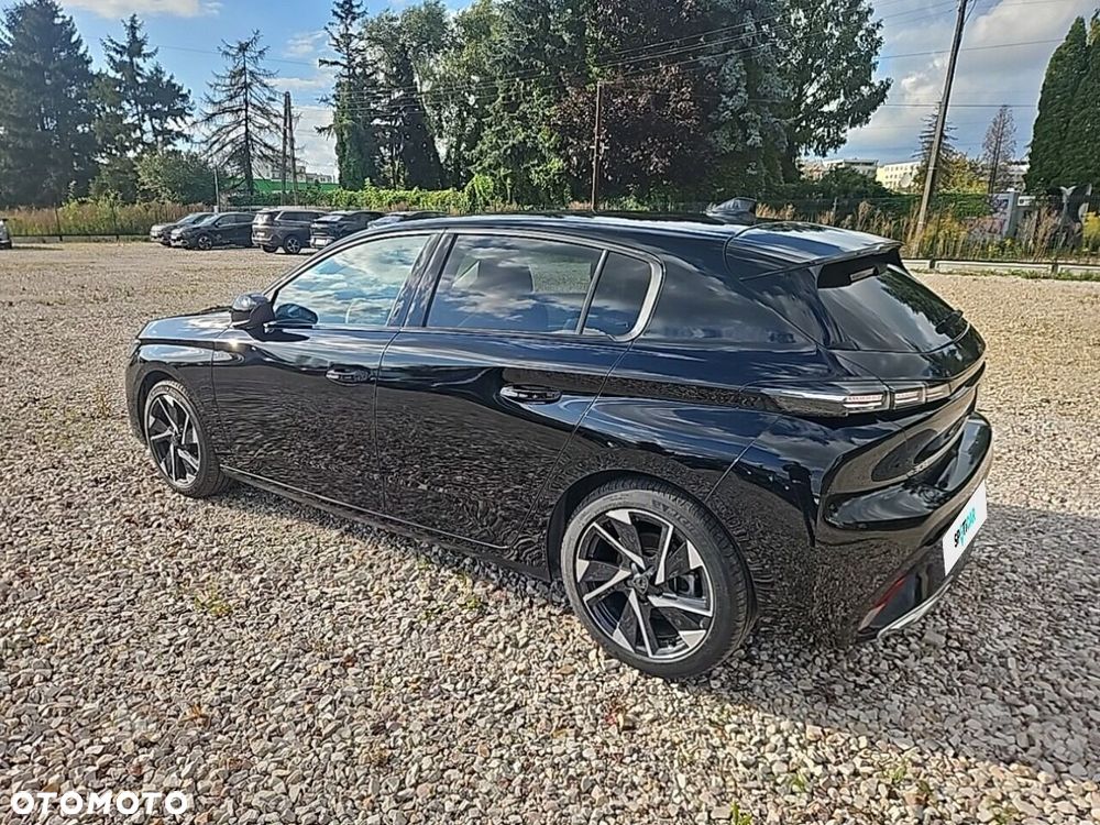 Peugeot 308 - 8