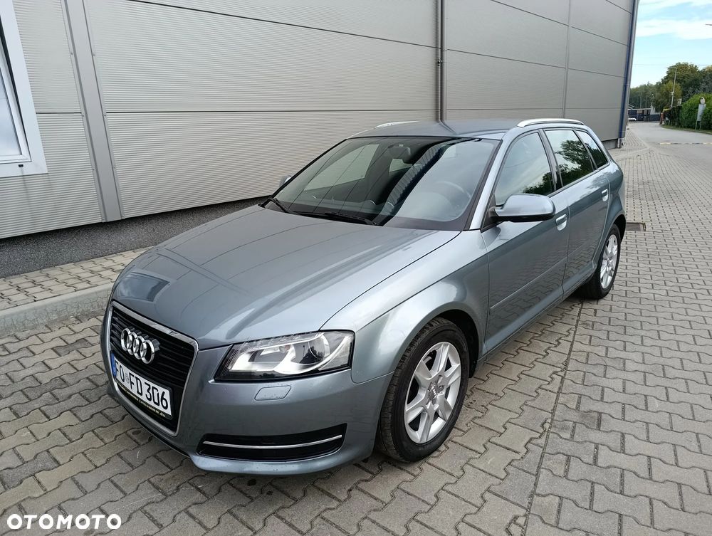 Audi A3 Sportback - 2