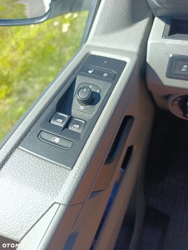 Volkswagen Transporter - 11