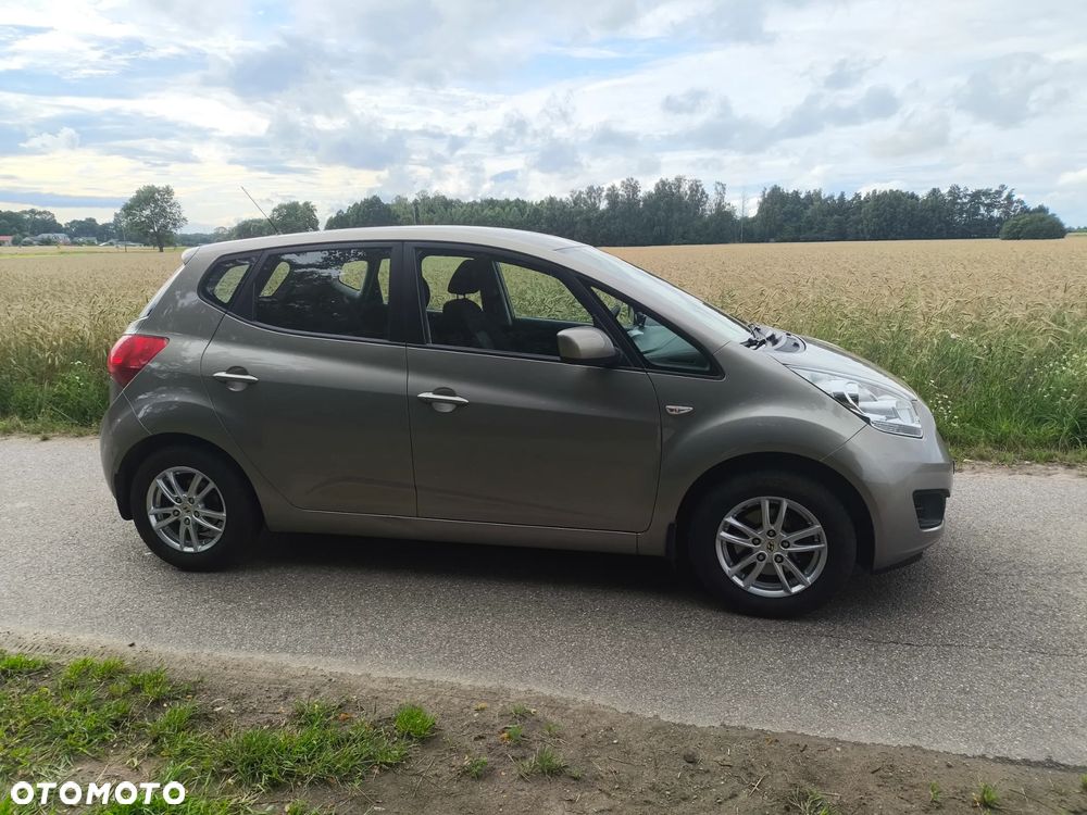 Kia Venga 1.4 L - 8