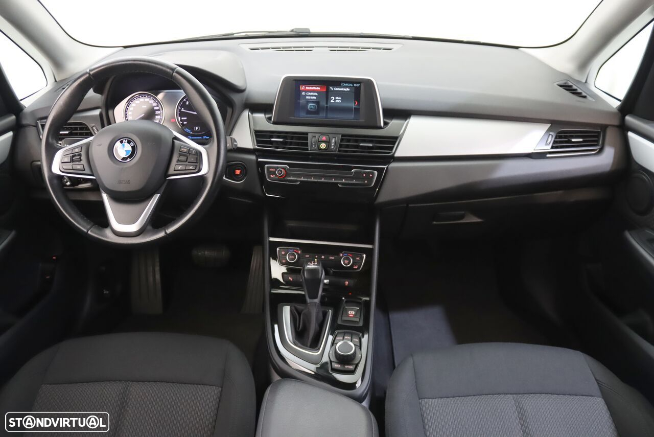 BMW 225xe Active Tourer - 6