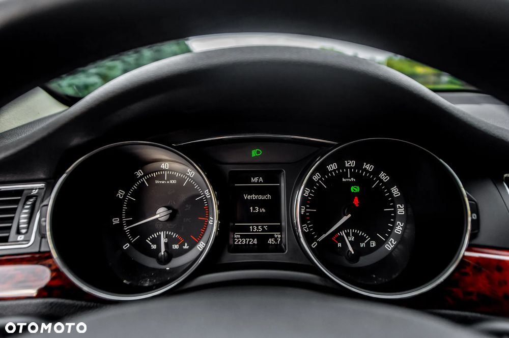 Skoda Superb 3.6 V6 4x4 DSG L&K - 33