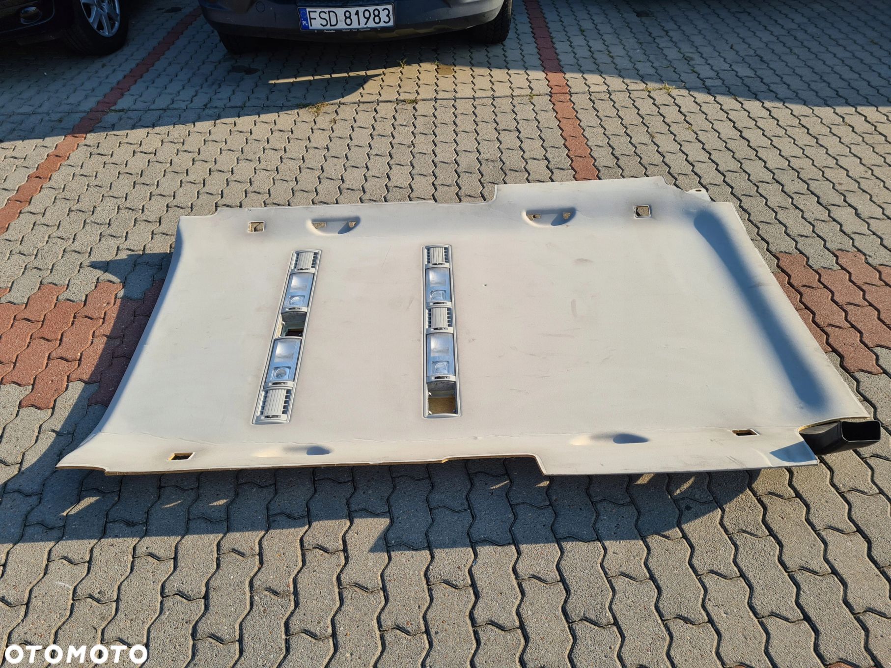 VW T5 MULTIVAN podsufitka tył - 1