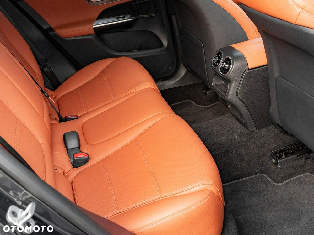 Mercedes-Benz GLC - 25