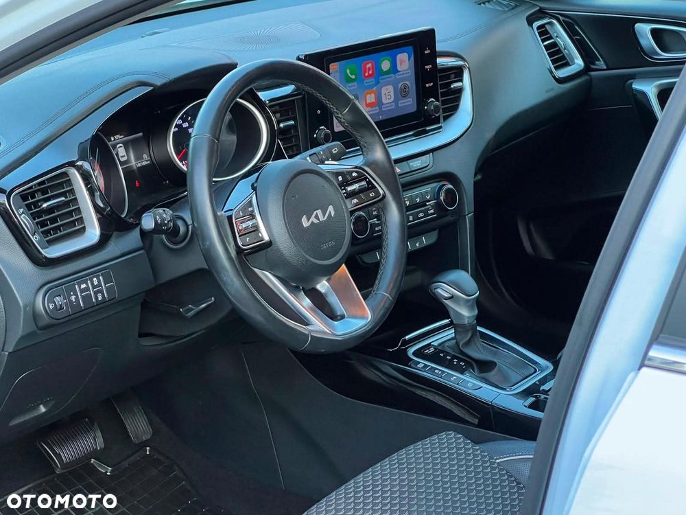 Kia Ceed 1.6 CRDi mHEV Business Line DCT - 24