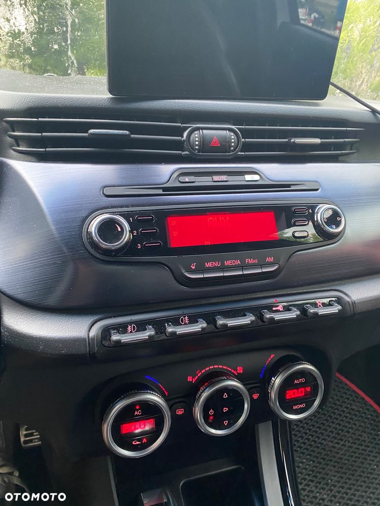 Alfa Romeo Giulietta 1750 TBi Quadrifoglio Verde - 10