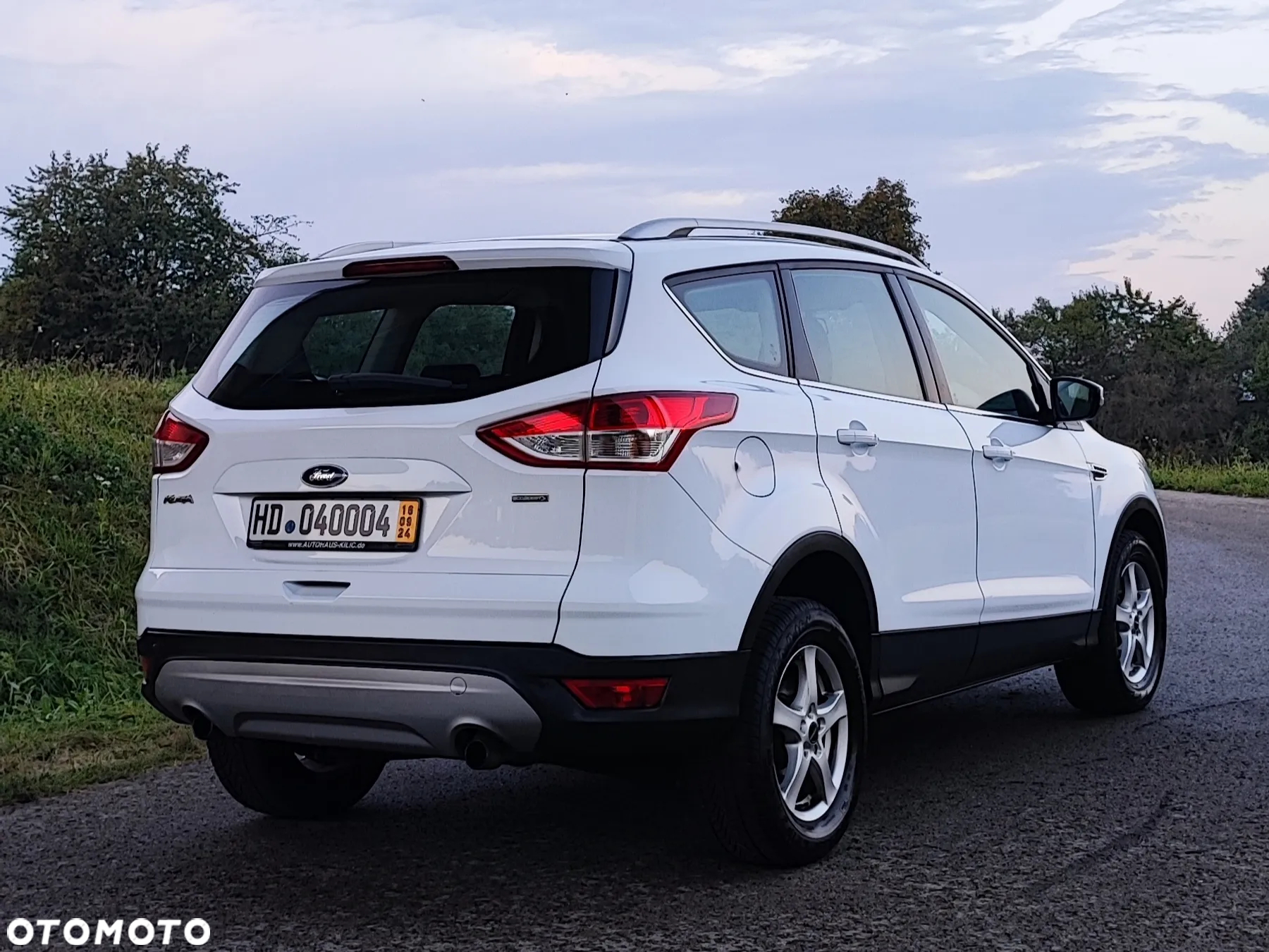 Ford Kuga 1.6 EcoBoost 2x4 Trend - 19