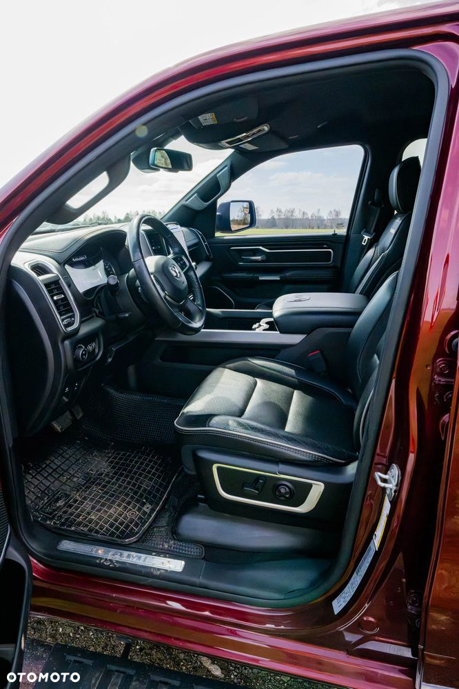 RAM 1500 Crew Cab Shortbed Laramie - 9