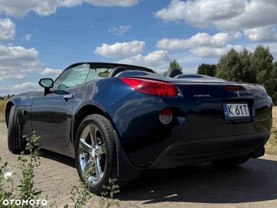 Pontiac Solstice - 4