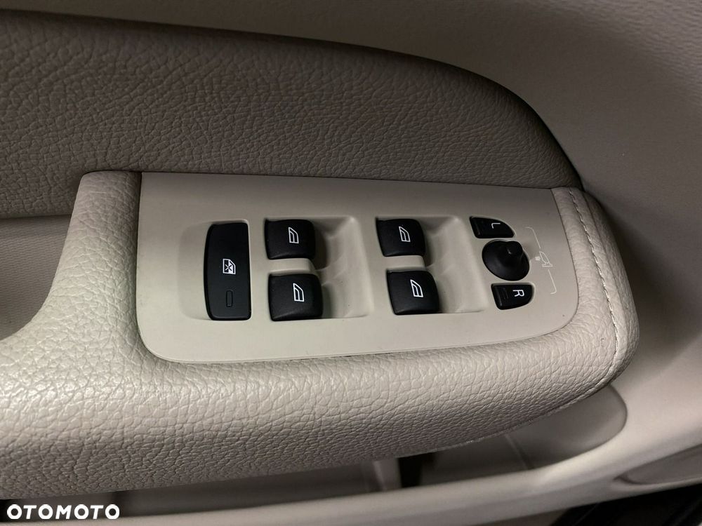 Volvo XC 60 - 40