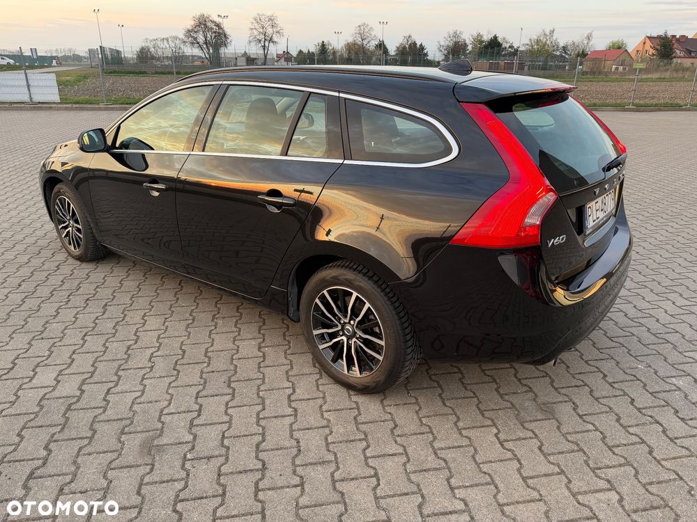 Volvo V60 D3 Geartronic Summum - 6
