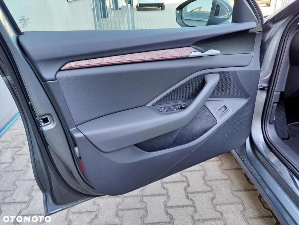 Skoda Superb 2.0 TSI L&K DSG - 11