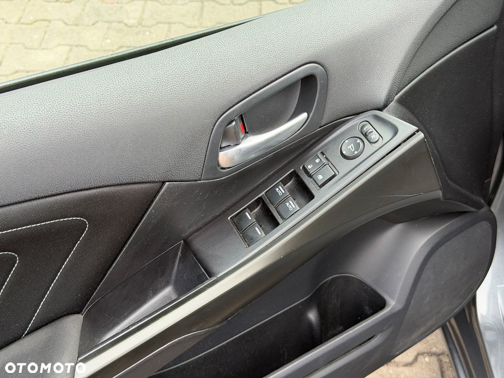 Honda Civic 1.8 i-VTEC Sport Black Edition - 32