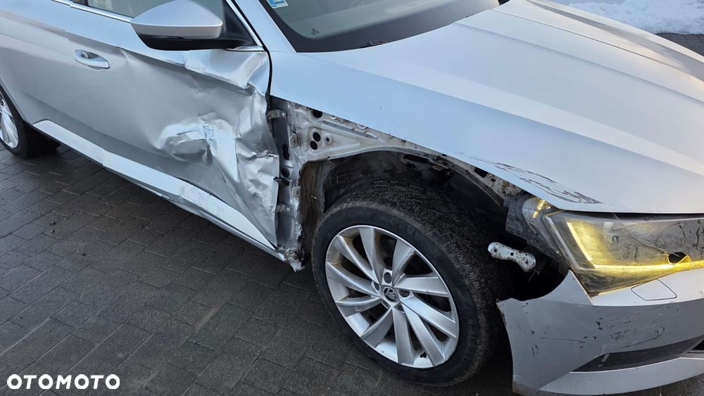 Skoda Superb 2.0 TDI 4x4 Style DSG - 22