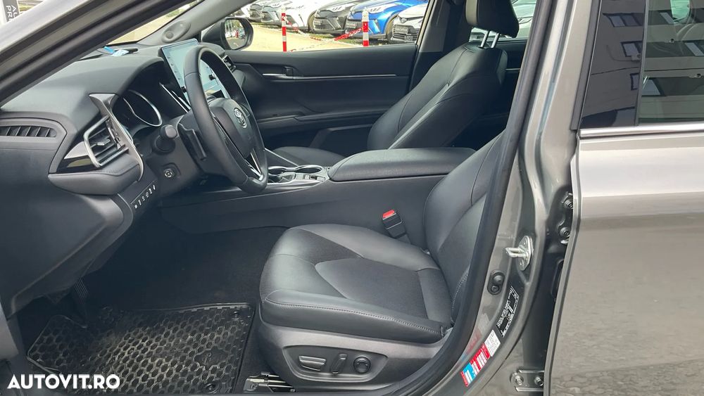 Toyota Camry 2.5 Exclusive - 36